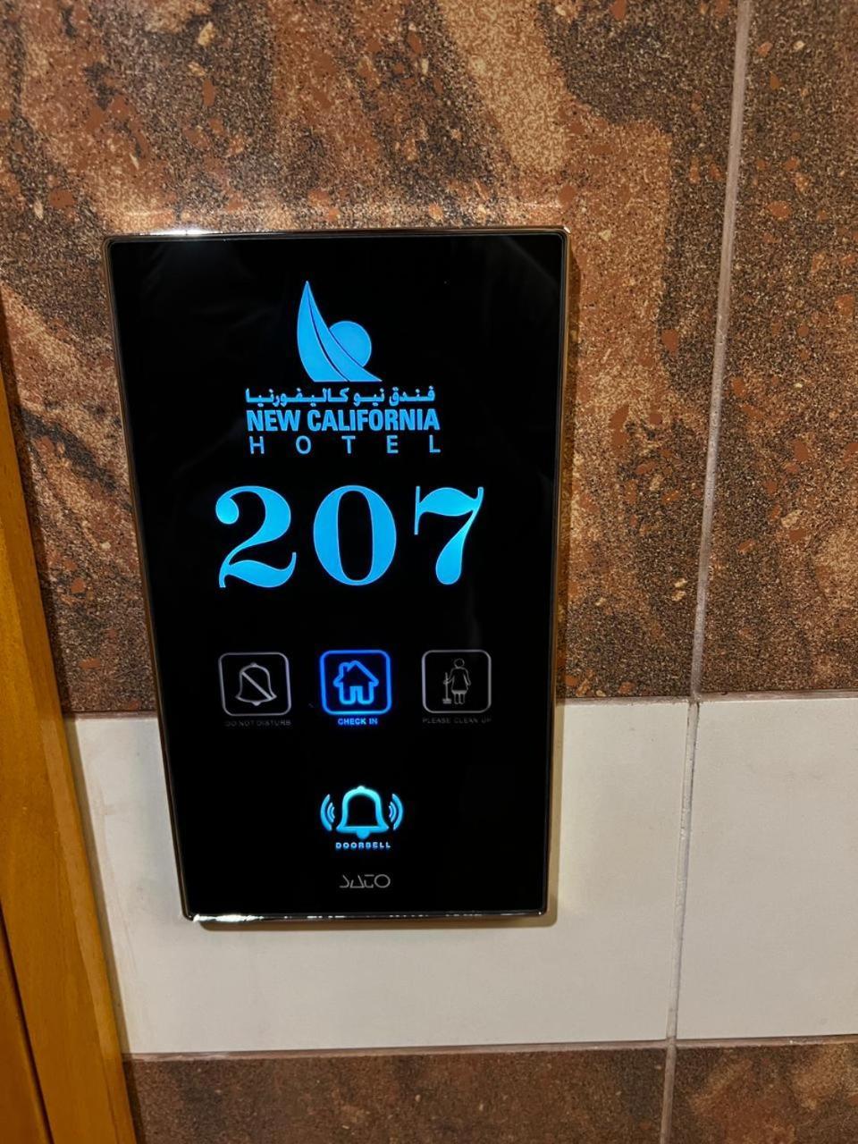 New California Hotel Dubaï Extérieur photo