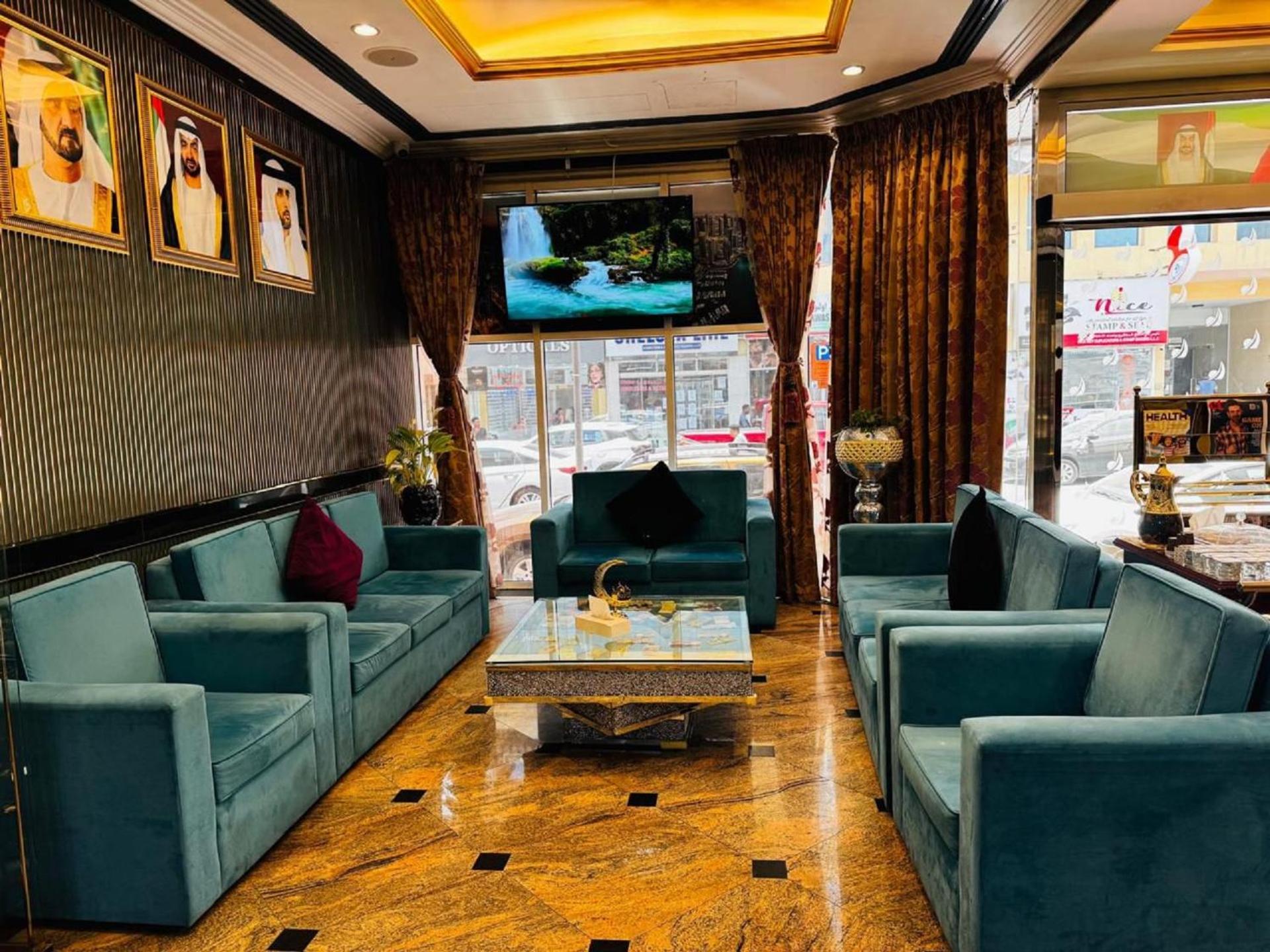 New California Hotel Dubaï Extérieur photo